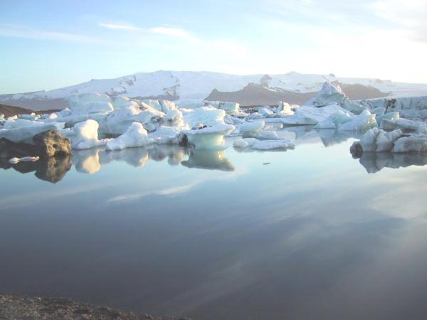 Long-term effects on Arctic ecosystem from accidental discharges T. Baussant, A. Skadsheim, B.K.