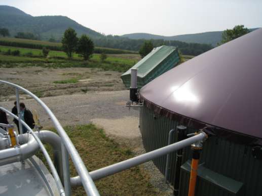 5.2 Energiressurser Biogass fra husdyrgjødsel Lofoten forsøksring estimerer at det fins ca. 32 500 m3 med storfegjødsel i 8 km avstand fra Gravdal/Storeidøya. Dette representerer ca.
