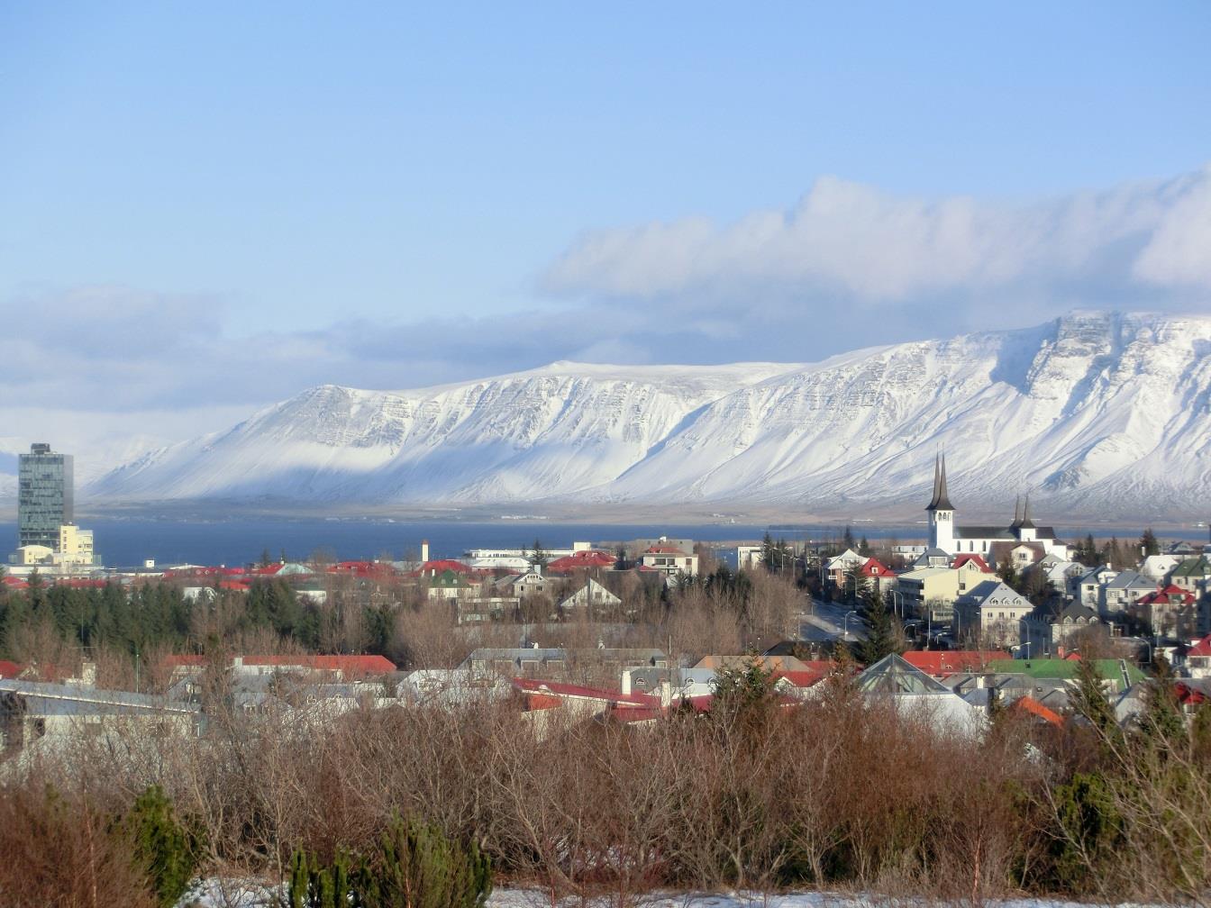 Island-Niceland Etter nesten fem år på UMB, hvor jeg følte jeg hadde fått prøvd meg på det meste Universitetet for Lag og foreninger kunne tilby, fristet det stort med et utvekslingssemester.