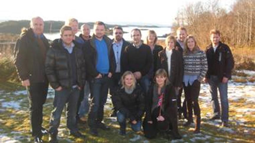 Organisering av lusekontroll Arbeidsgruppe lakselus sub-region Nordmøre og Sør-Trøndelag (2009) Beslutningstager fra alle aktører
