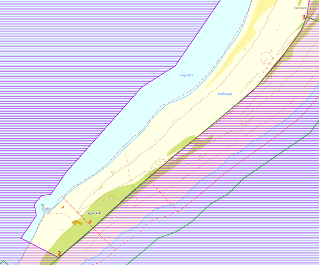 På Østre Rauane på eiendommen 30/443 går grensen i bunnen av ei klemstre som er vist som sjøareal i kartet, men der havet antagelig ikke går inn på lav- og normalvannstand. Fra pkt.