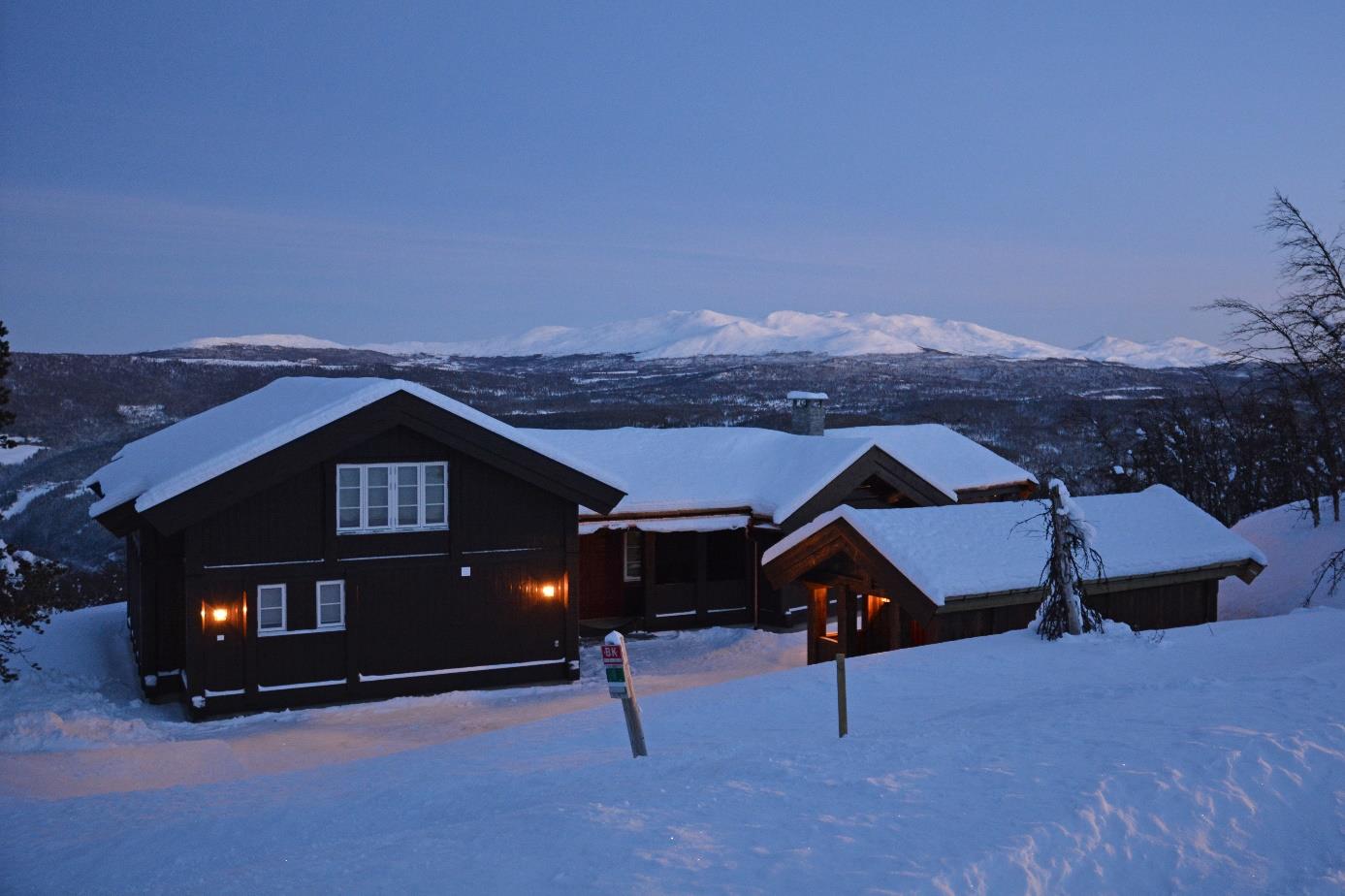 Påskedrømmen Med hytte opp mot 1000 moh. i Skardfjellgrenda kan du se fram til mye god, gammeldags vinter. Denne hytta er en variant av modell Storhø.
