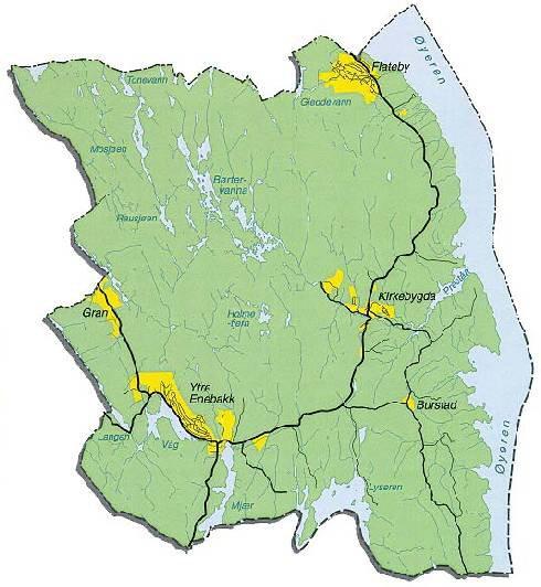 2. Informasjon om kommunen ligger sentralt plassert på Østlandet, med naboskap til Ski mot vest og innsjøen Øyeren mot øst. Den grenser til Østfold i syd, og Oslo og Romerike i nord.