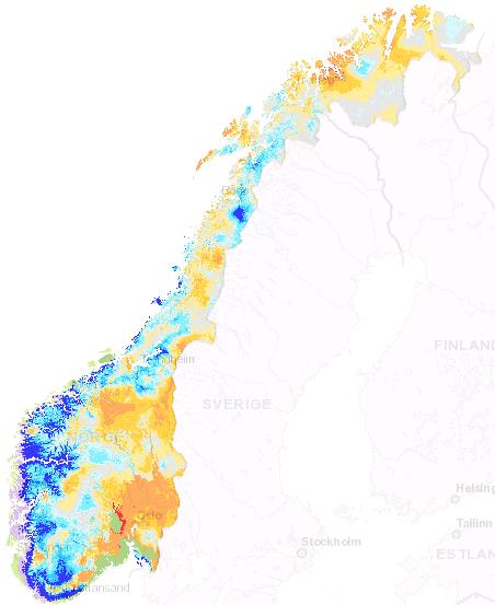 Snømagasin 2015 2014 Kartene til venstre viser snømengde i prosent av normalen for henholdsvis 31. desember 2014 og 2015. Fargene i kartet er basert på simuleringer.