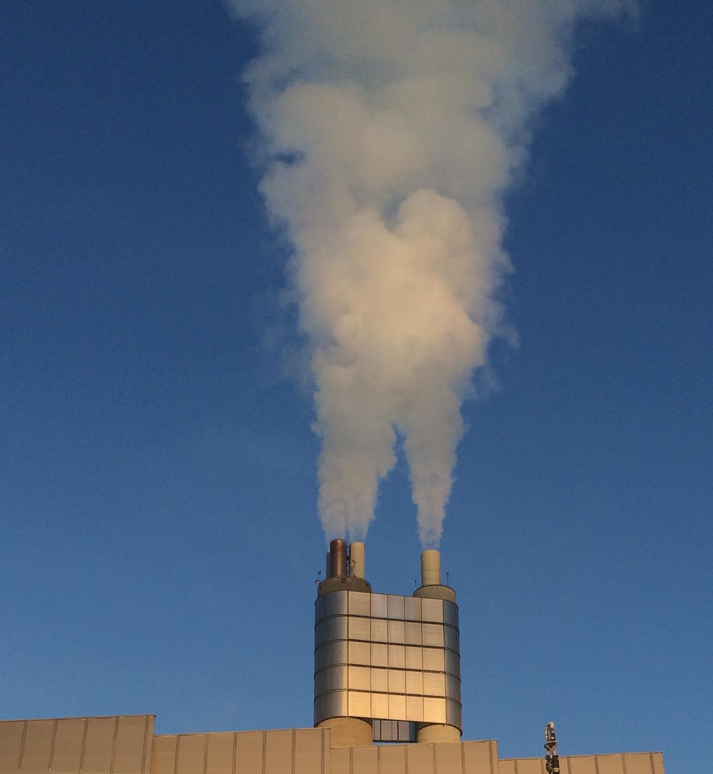 Røykgass og utslipp Røykgass-karakteristika Gjennomgående fritt for partikler CO 2 -innhold ca.