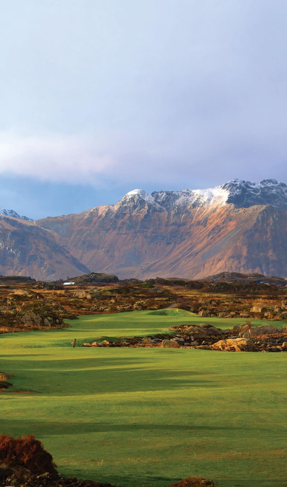 Gjennom vårt samarbeid med Troon Golf, får du som medlem hos Lofoten Golfklubb en unik mulighet til å besøke og spille noen av verdens beste baner!