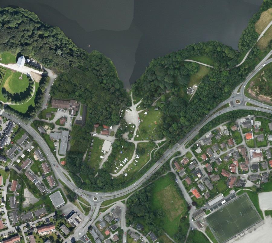 Stavanger Svømmehall Gamlingen 25 meters utendørs basseng pluss barnebasseng BRA: ca 2400 m² inkludert