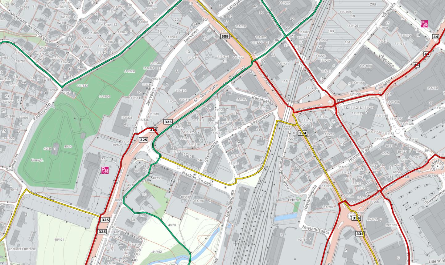 9 Figur 4 Sykkelkart, Sandnes kommune, 2014 2.2.5 Bil Figur 5 viser veinettet ved planområdet, sammen med trafikksituasjonen på hovedvegnettet.