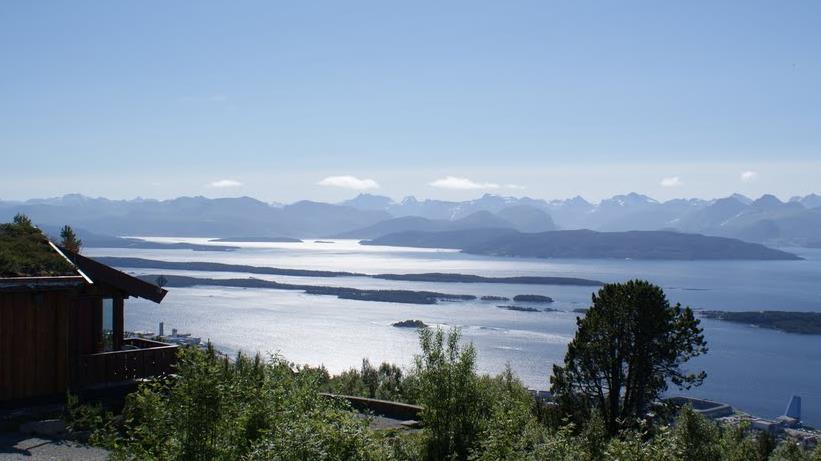 Chill Out Vardestua Molde er veldig stolt av sin lune beliggenhet og vakre utsikt.