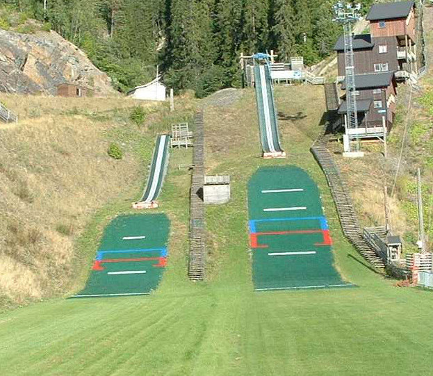 K-25 K-15 VIKERSUND IF PLASTHOPPSKOLE 10 ÅR 2003-2012 VELKOMMEN TIL HOPPSKOLE 7. 9. SEPT.