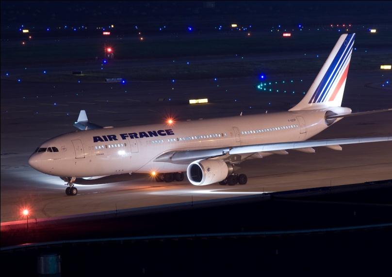 Air France A330 Feed-back Crash in the Atlantic Ocean During the last four minutes of messages, the autopilot was