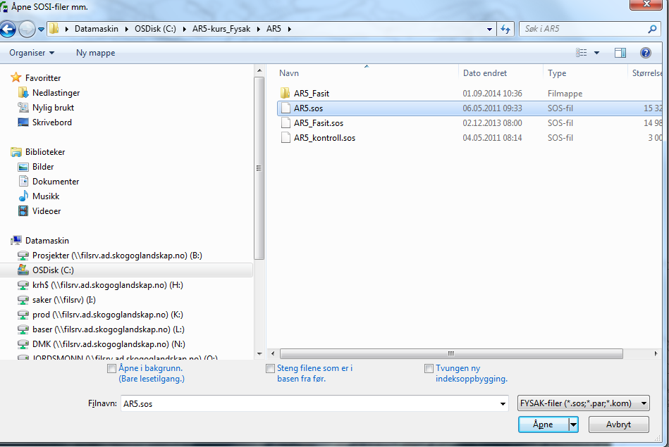 Velg Fil Åpne filer Bla fram til AR5-filen og åpne denne. Zoom inn til det aktuelle området ved hjelp av Tegn Zoom.