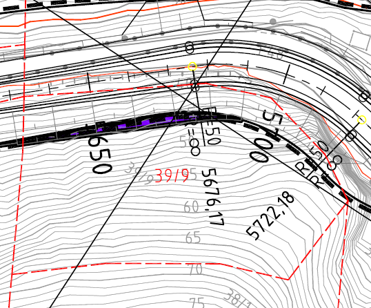 Side 4 av 27 Endringa i høve til reguleringsplan for RV 48 Gaupholm-Straumsbrua frå 2001 er nedanfor vist med lilla: Konsekvensane av vegutvidinga er at tilkomsten til eigedomen blir avskoren av ei