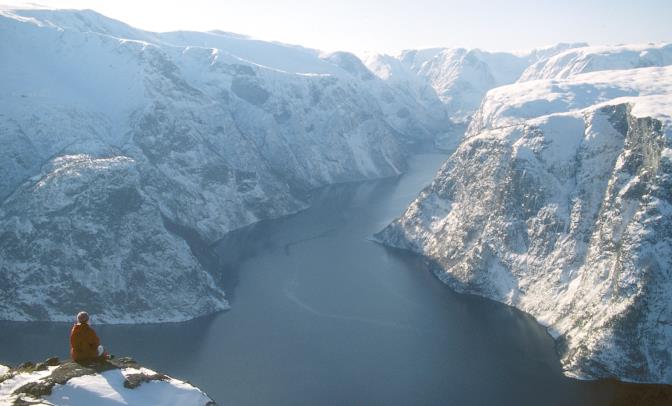 Norges geologiske undersøkelse Underlagt Nærings- og fiskeridepartementet NGU er landets sentrale institusjon for kunnskap om berggrunn, mineralressurser,