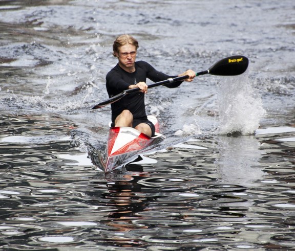 Marcus Wang (1998) gjorde en knallsesong. Høydepunktet var 4 plass i Jr. EM på K1 1000m kun 8 hunderdeler fra pallen! Det blir spennende å følge Marcus i tiden fremover.