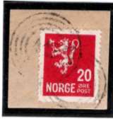 Den første brevhusbestyrer Den første brevhusbestyrer på Hordnes var gårdbruker Nils Nødtvedt. I perioden fra 1. april 1930 til 15. juni 1934 styrte han det lille brevhuset hjemme fra kjøkkenbenken.