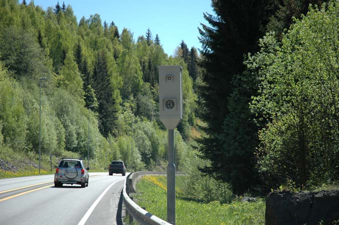 Foto: Statens vegvesen Nullvisjonsprosjektet Effektkatalogen sier at full overholdelse av fartsgrensen vil i gjennomsnitt si en fartsreduksjon på 7%.