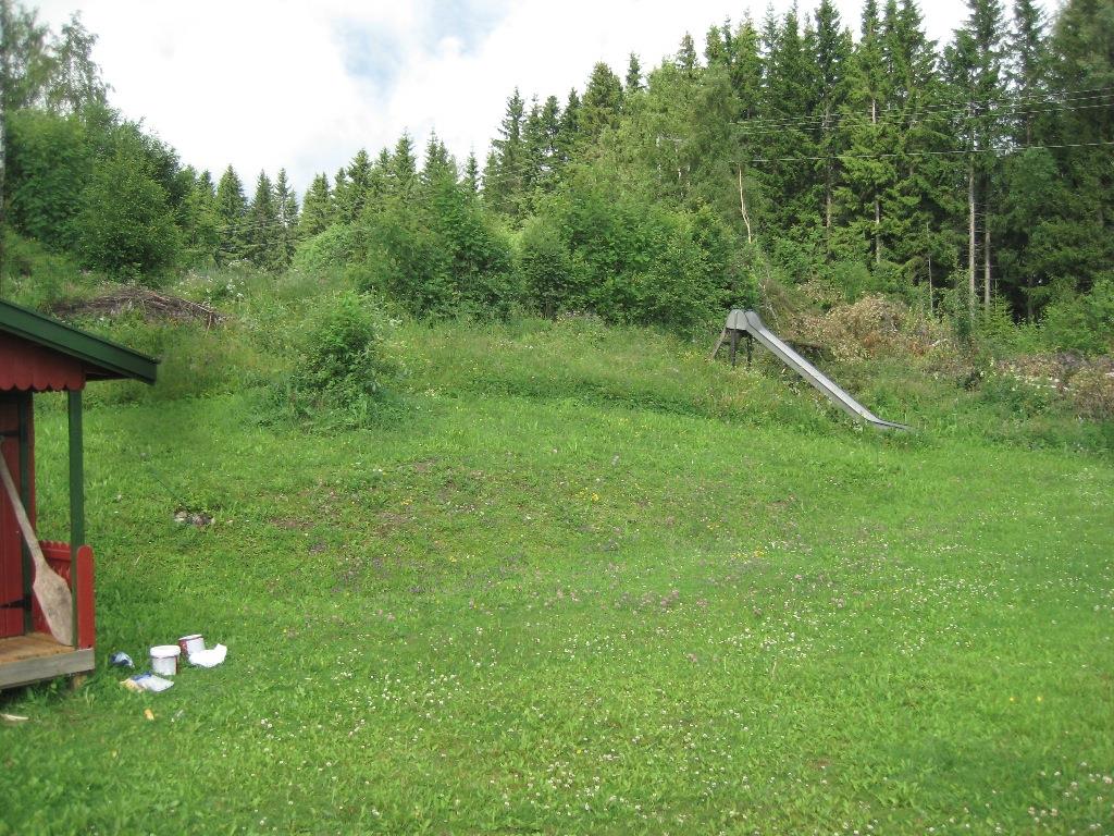 Østlandet Skjøtselplan for Eltonhytta slåttemark, Vestre Toten kommune, Oppland fylke. OVERSIKTSBILDE fra lokalitet Figur 1.