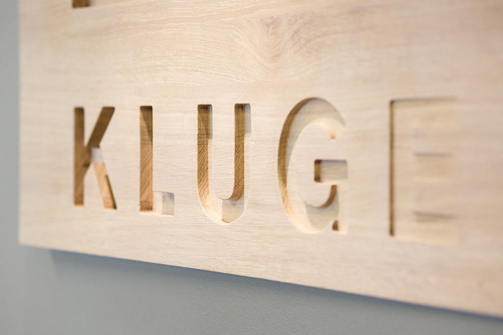 Kluge At a Glance Fullservice forretningsjuridisk firma - 110 advokater - Bergen, Oslo and Stavanger - Ca.