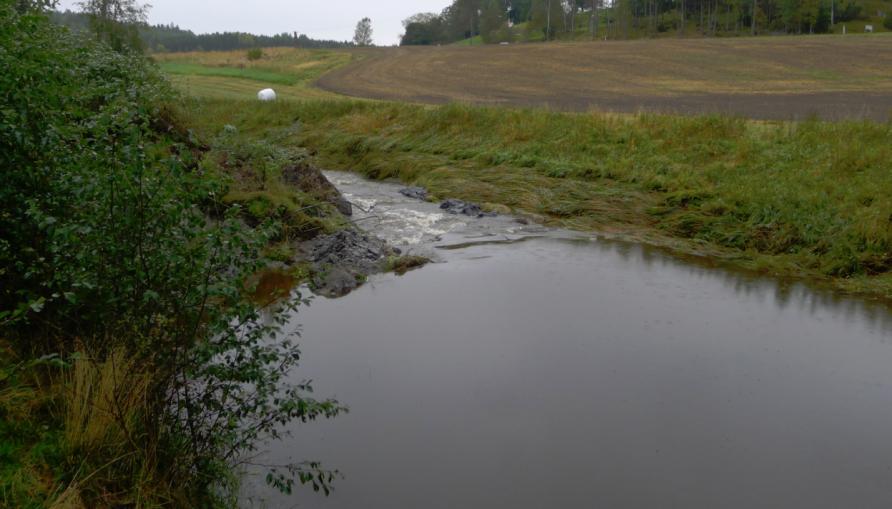 Våler forts. 14 Bilde fra rett oppstrøms skredgropa.