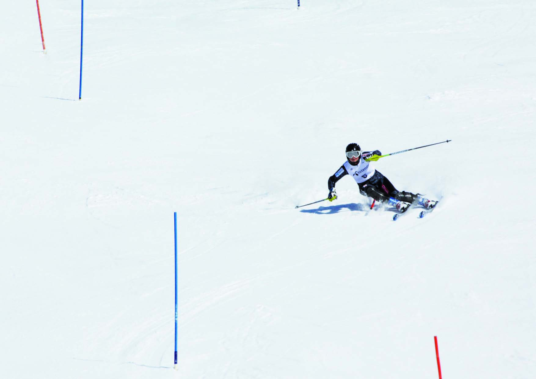 Hvilke hjelpemidler har kroppen? 1.) ANKEL = fram/bak balanse 2.) KNE = vinkel i ski - kanting mot snø 3.