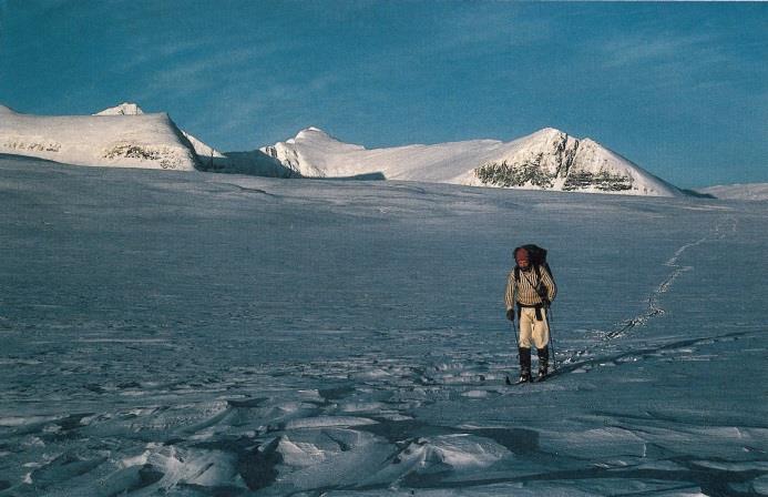 Utfordring: Bevare verneverdiene i et langsiktig perspektiv (200-årsperspektivet) Rondane/Dovre vårt mest sårbare verneområde Dovrefjell/Sunndalsfjella har av våre mest verneverdige villreinstammer