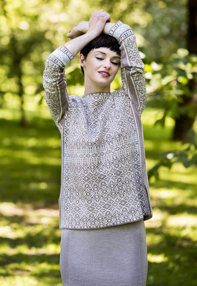 Design 326 B Genser/Pullover Design 321 B Knitted skirt