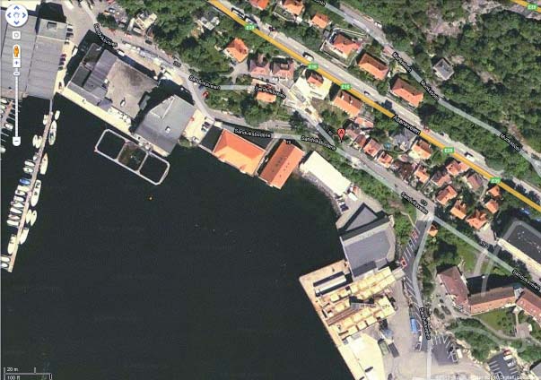 Rolf Olsen AS vil bygge nytt kontorbygg langs sjøen i Strandens grend som en kopi av en sjøbod som de selv fikk revet for over 20 år siden.