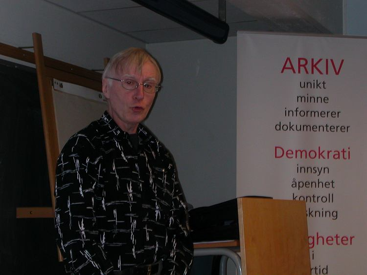 Personvern var hovedtema for slektsforskerdagen i Tromsø i 2005. Foto: Nyåpnet bibliotek i Tromsø førte i 2006 til møteaktiviteter der.