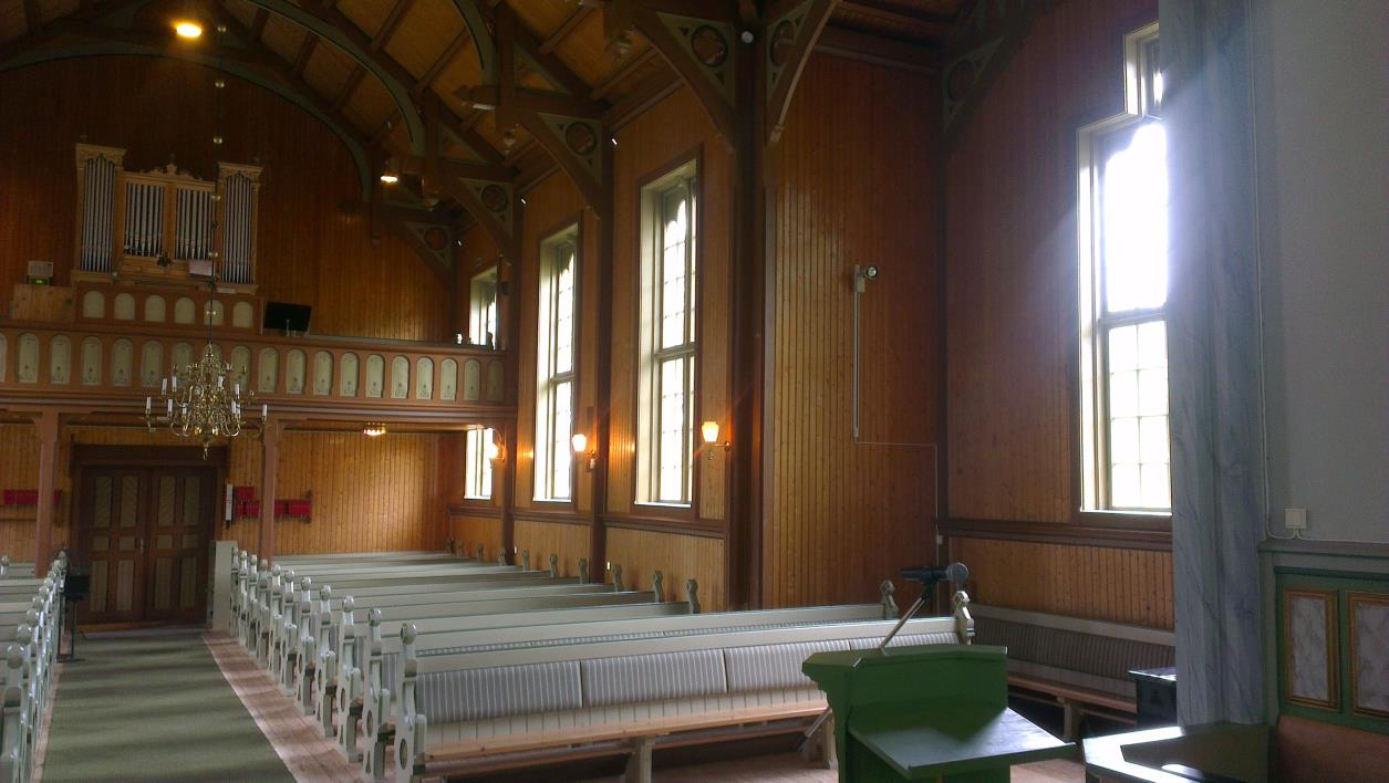 Vedlegg: Bilder fra Røvik kirke (3-4): 3. Vegg for plassering av orgel: 4.