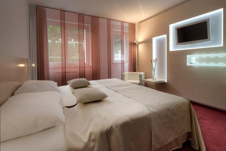 2 HOTELL SPA hotellet Habakuk**** Dette flotte 4 stjerners SPA hotellet ligger i grønnlige omgivelser.