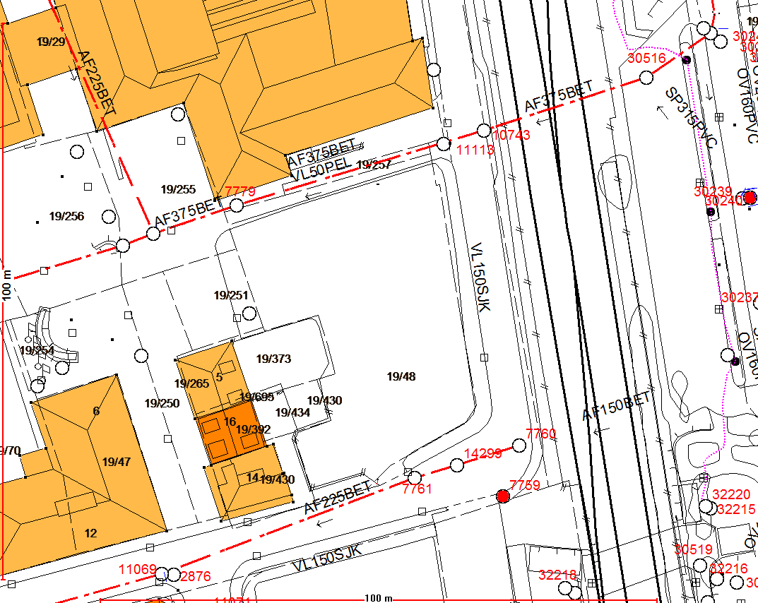 Tidligere bruk Omgivelser Ulovlig virksomhet (mengde og trykk)? -har området bare en mulig atkomstrute for brannbil? Er området påvirket/forurenset fra tidligere virksomheter?