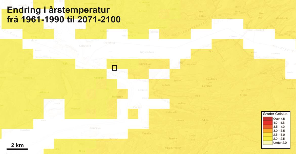 NVE har målestasjon for lufttemperatur og avrenning ved Førdeelv (45 m o.h.), medan Meteorologisk institutt har målestasjonar for nedbør og temperatur i Svelgen (16 m o.h.) og på Kråkenes (75 m o.h.). Desse stasjonane måler også snømengde.