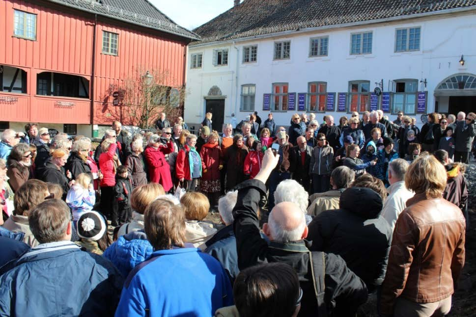 10 Akershus fylkeskommunes KULTURMINNEVERN 2015-2016 Fra utstillingsåpningen på Follo museum. Foto Akershus fylkeskommune.