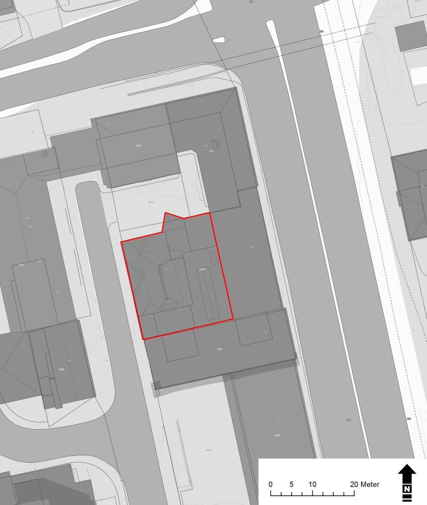 Kulturminnedokumentasjon. Solheimsgaten 58 13 Figur 13. Solheimsgaten 58 er vist med rødt omriss. Bygningsvolumet i nordøstre hjørne har i 2. etasje adresse Fjøsangerveien 35.