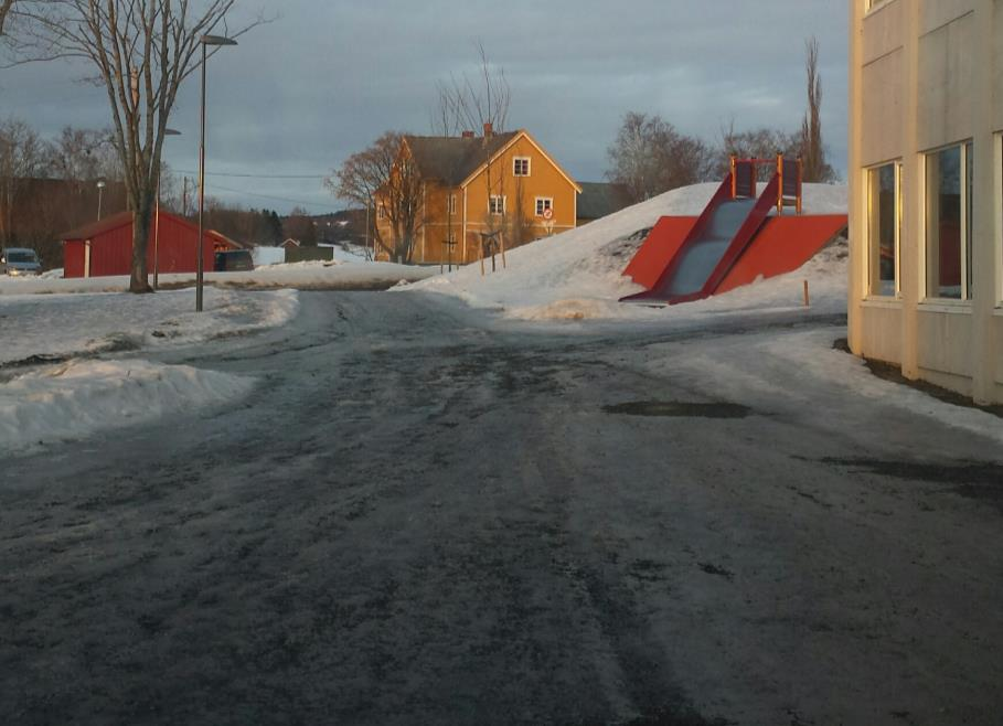 Vedlegg 5: Innkjøring på baksida av skolen: Generelt ønske om gang-/sykkelveg langs Okkenhaugvegen fra gamle Hegle skole og fram