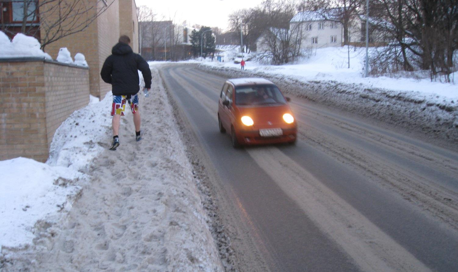 Eksempel på standardbeskrivelse Funksjon: (beskriver formål/hensikt/intensjon) Vegdekker Vegdekke/fast dekke skal sikre trafikantene god framkommelighet kombinert med sikker og