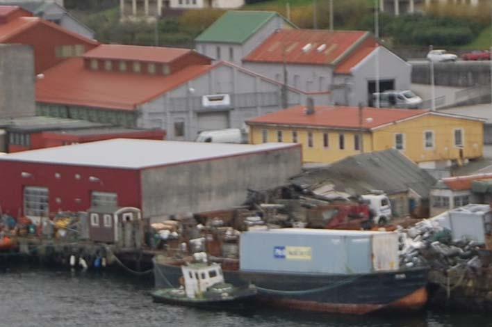 Nordre fasade, sett mot sør. Søndre fasade, sett mot nordøst.