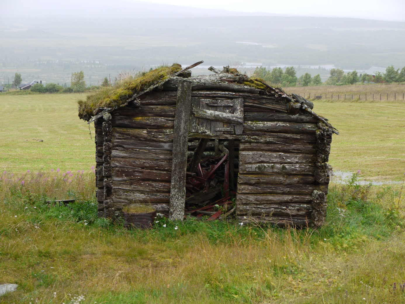 NIKU Rapport 84 Nord-Aurdal har mange utmarksbygninger i stølslagene i fjellområdene.