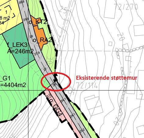 4 Geotekniske undersøkelser Feltobservasjoner og innmålinger er gjort ved befaring på tomten og dokumentert med vedlagte bilder. Strøk og fall er målt der det er relevant. 5 Vurdering 5.