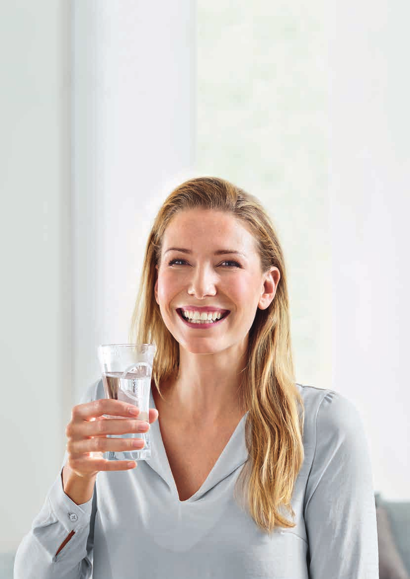 GIR DEG BEDRE HELSE I LIVET DITT +35 % Alle vet at grunnlaget for god helse er å drikke nok vann. Det er viktig for hjernen og bra for huden din.
