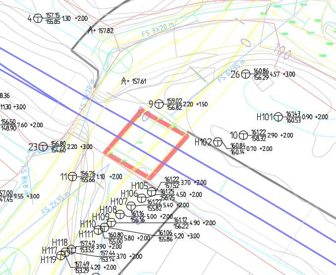 10 FORPROSJEKT KULVERT UNDER JERNBANEN V/ØDEGÅRDEN Figur 2) Utsnitt av borplan ved ny kulvert (rød firkant) På sørsiden av jernbanen indikerer totalsonderinger berg mellom 3,5 6 m under terreng.