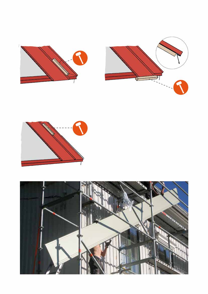 TAKPLATE 2 OG VIDERE Plasser platen over foregående platens fals og trykk inn den nedre kanten litt. Skyv platen opp mot raftbeslaget.