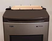 TOM - intelligent avfallsbeholder Tømming Avfallsbeholderen leveres med mulighet for tømming fra forsiden eller fra baksiden.