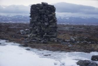 5. Gosviktind (in Struve's time called Iemmeluft-oivi) The station is situated on the mountain Gosviktind, 627 m above sea level. The cairn is identical with the spot for the Struve station.