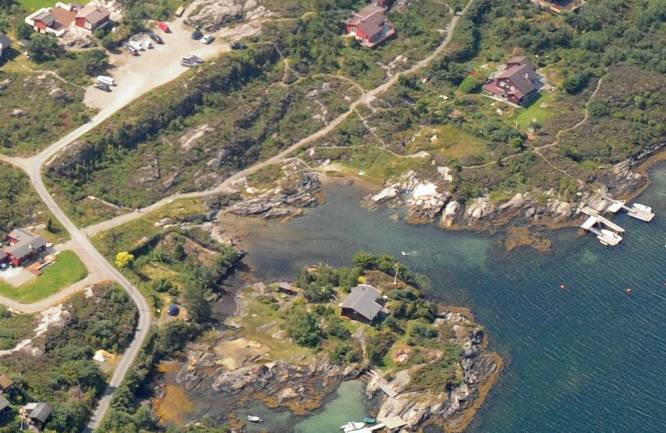 Figur 2: Utilgjengeleg strandsone i indre delar av Osterfjorden. Figur 3: Der terrenget er flatare er det mange attraktive og lett tilgjengelege område i strandsona, som her på Eidsnes.