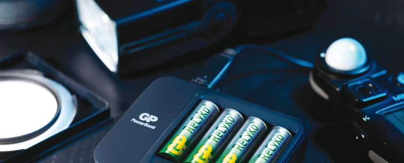 ELEKTRISK Batterier - Batterikasser - Polsko 40042 Batteri 60A Spenning/kapasitet: 12V/60A. Starteffekt (EN): 630A. Ikke noe syresøl. Vedlikeholdsfritt. Økt sikkerhet mot eksplosjoner.