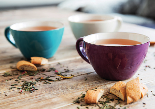 kundens favoritt te CAFÉ Tea tesil med holder, klar Akrylplast/rustfritt stål. En fin tesil med praktisk holder som forhindrer søl.