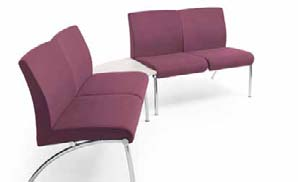 KOKO 1H KOKO 10 crome Flott lounge stol i polstret utførelse. Leveres i kat 3 tekstil, høyeste kvalitet. NÅ Kr. 2472,- Veil Kr. 4120,- KOKO 1P crome Flott lounge stol i polstret utførelse.