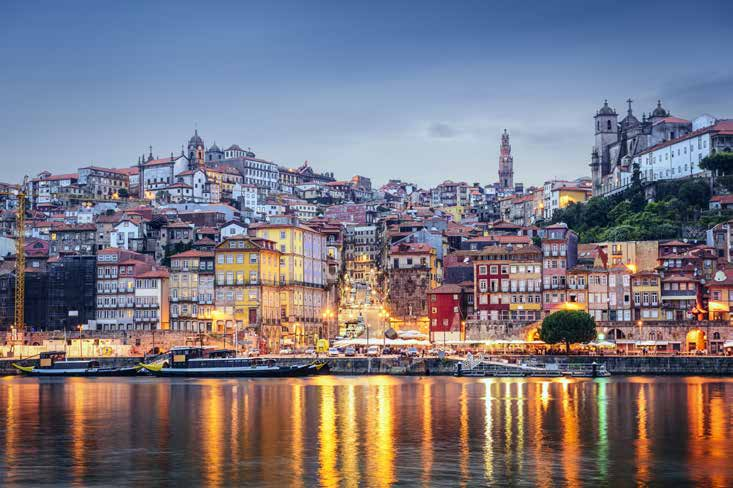 elven, en fotgjengerbru over Mondego, store handlesentre m.m. Vi reiser videre til Porto for overnatting og middag på hotellet.